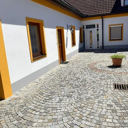 Bed & Breakfast Gaestehaus Fischer Rohrendorf Rohrendorf bei Krems