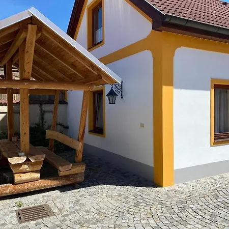 Gaestehaus Fischer Rohrendorf * Rohrendorf bei Krems