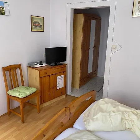 Gaestehaus Fischer Rohrendorf Bed & Breakfast 3*