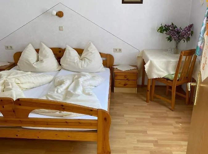 Gaestehaus Fischer Rohrendorf Bed & Breakfast